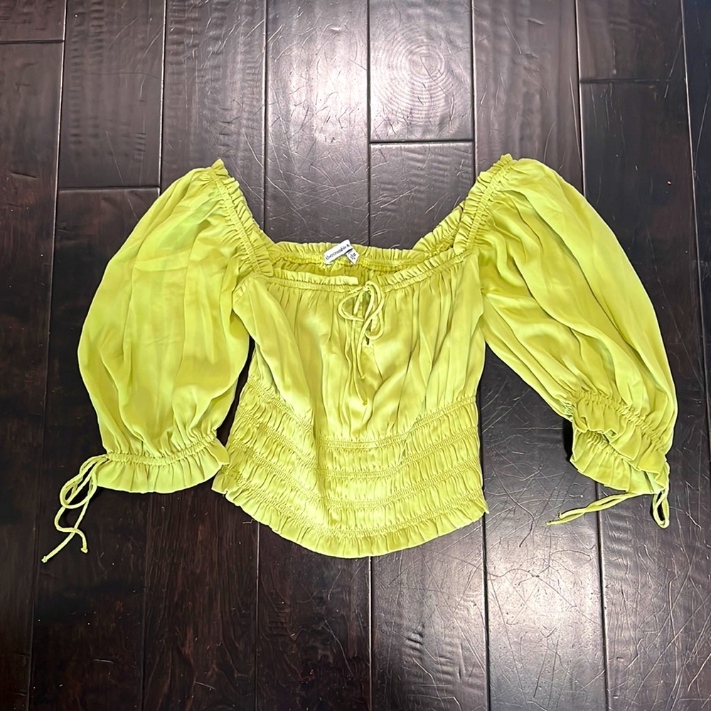 LAST CHANCE Abercrombie Crop Blouse